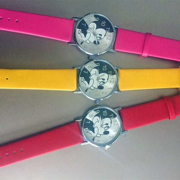 2018-Cute-cartoon-quartz-wristwatch-children-leather-Ladies-watch-Mickey-women-watches-kid-boy-girls-relojes-5.jpg
