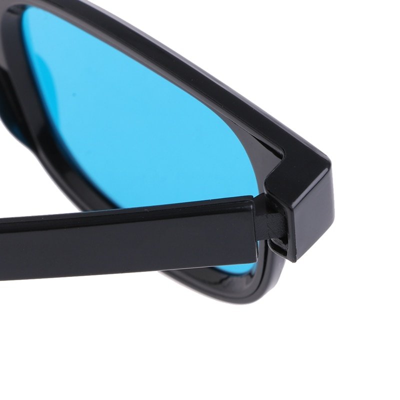 2017-Fashion-NEW-Type-Universal-3D-Glasses-Red-Blue-Cyan-3D-Glasses-Anaglyph-3D-Plastic-Glasses-4.jpg