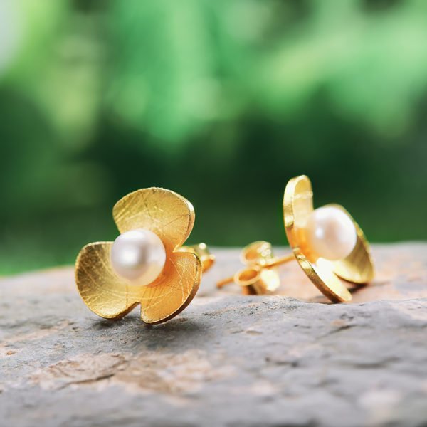 Lotus Fun Real 925 Sterling Silver Natural Pearl Handmade Fine Jewelry Fresh Clover Flower Stud Earrings for Women Brincos - Image 3